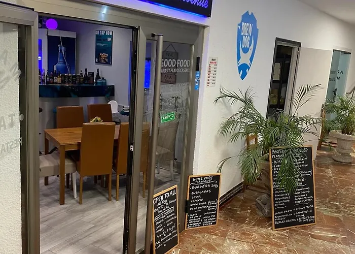 View And Pool * マルベーリャ