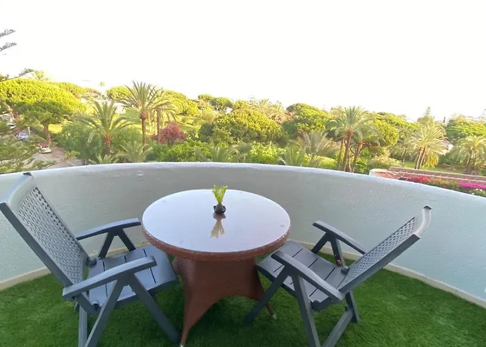 View And Pool マルベーリャ