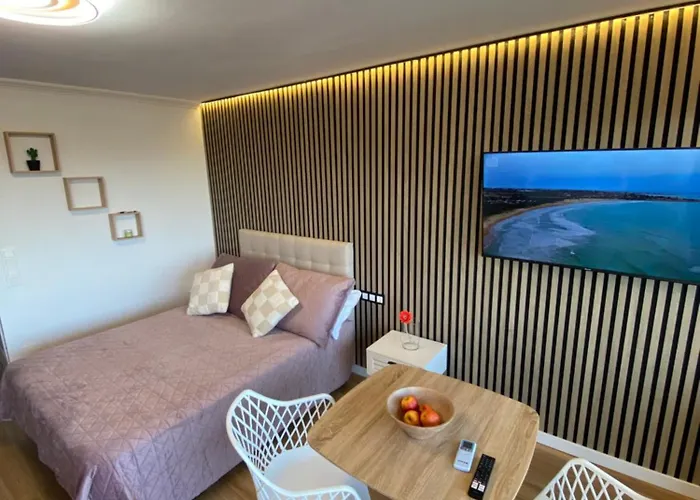 View And Pool * マルベーリャ