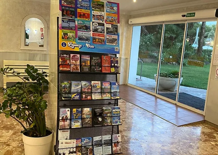 View And Pool アパート